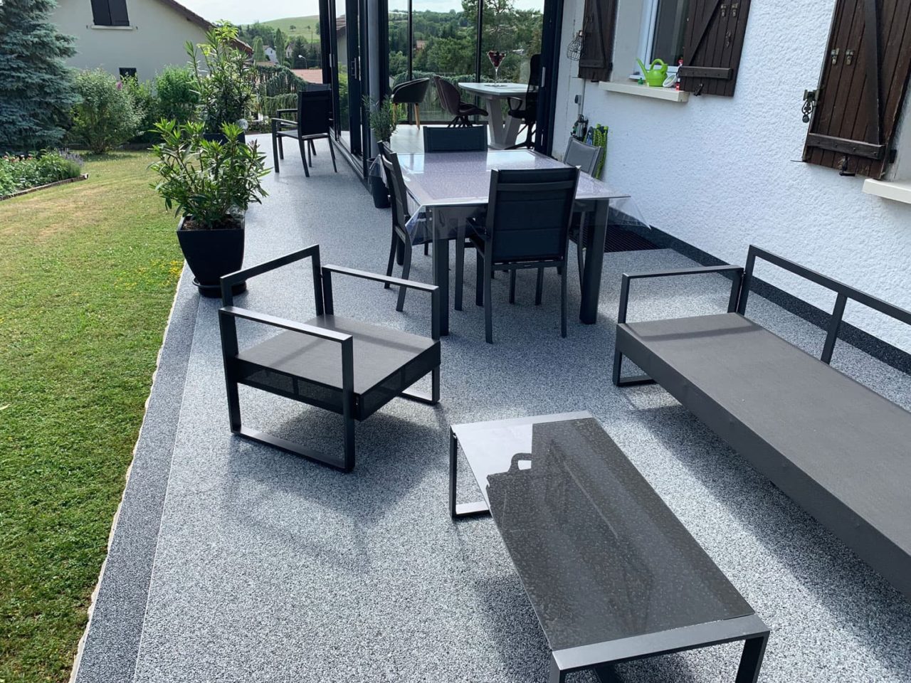 Terrasse et escalier en résine de marbre à Floremont (88)