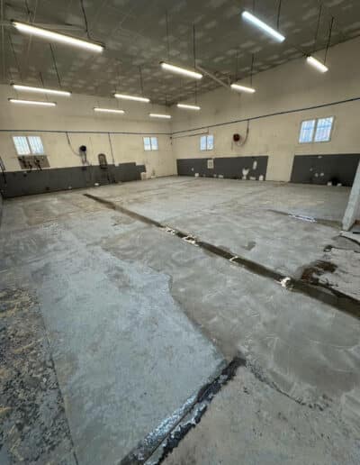 Résine Industrie - Pose de sols en résine époxy durables et résistants pour environnement automobile