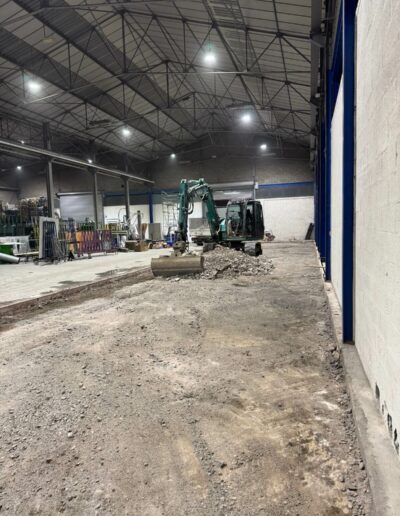 Résine Industrie - Sol filmogène autolissant coloré pour atelier de métallurgie