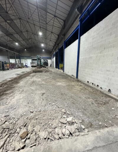 Résine Industrie - Sol filmogène autolissant coloré pour atelier de métallurgie