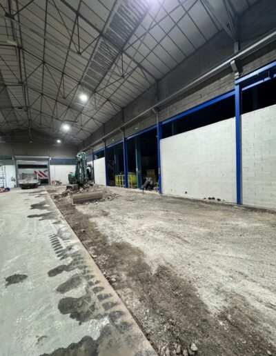 Résine Industrie - Sol filmogène autolissant coloré pour atelier de métallurgie