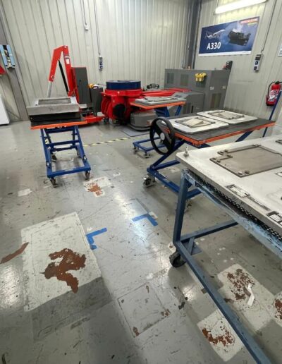 Résine Industrie - Sol polyuréthane autolissant verni pour zone de fabrication industrielle